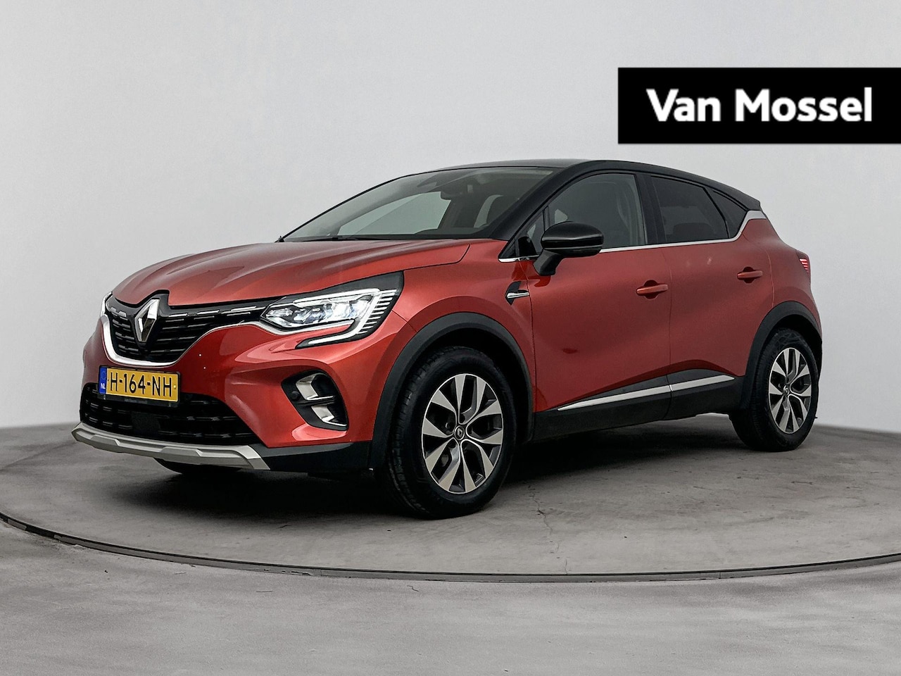 Renault Captur - 1.0 TCe 100Pk Intens | Navigatie | Climate Control | Cruise Control | Parkeersensoren incl - AutoWereld.nl