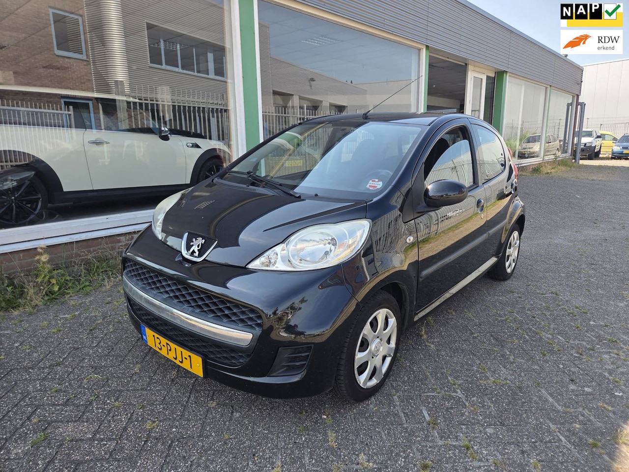 Peugeot 107 - 1.0-12V Millesim 200|AIRCO|5-DEURS|CARPLAY OPTIONEEL| - AutoWereld.nl