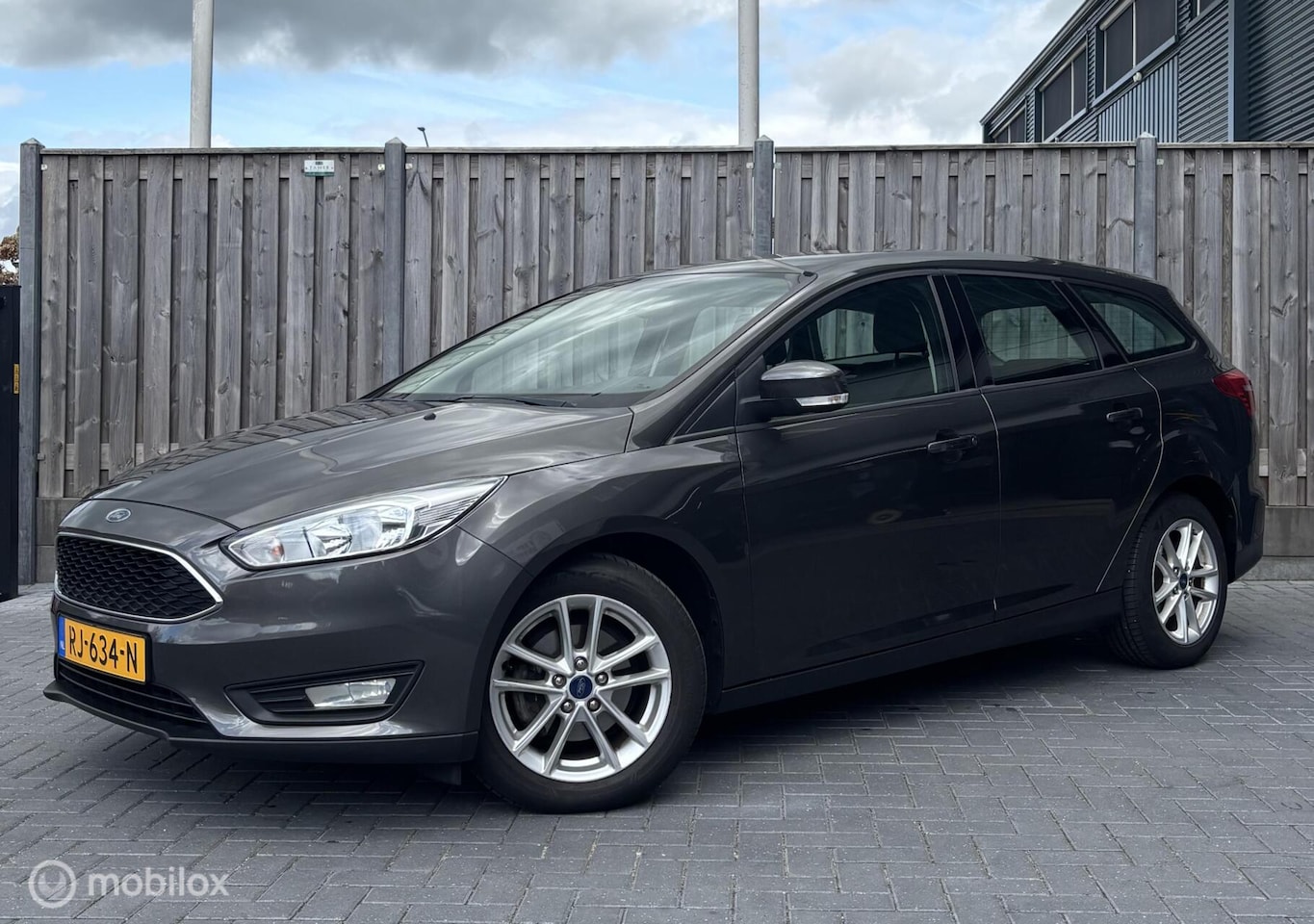 Ford Focus Wagon - 1.0 Lease Edition/TREKHAAK/NAVI/BTW AUTO - AutoWereld.nl