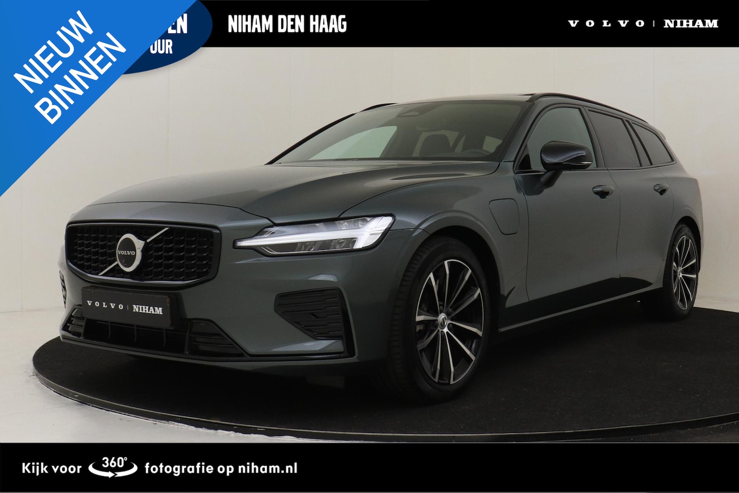Volvo V60 - T8 PLUG-IN HYBRID AWD PLUS DARK -PANO.DAK|HARMAN/KARDON|360°CAM|HEAD-UP DISP.|PRIVACY.GLAS - AutoWereld.nl