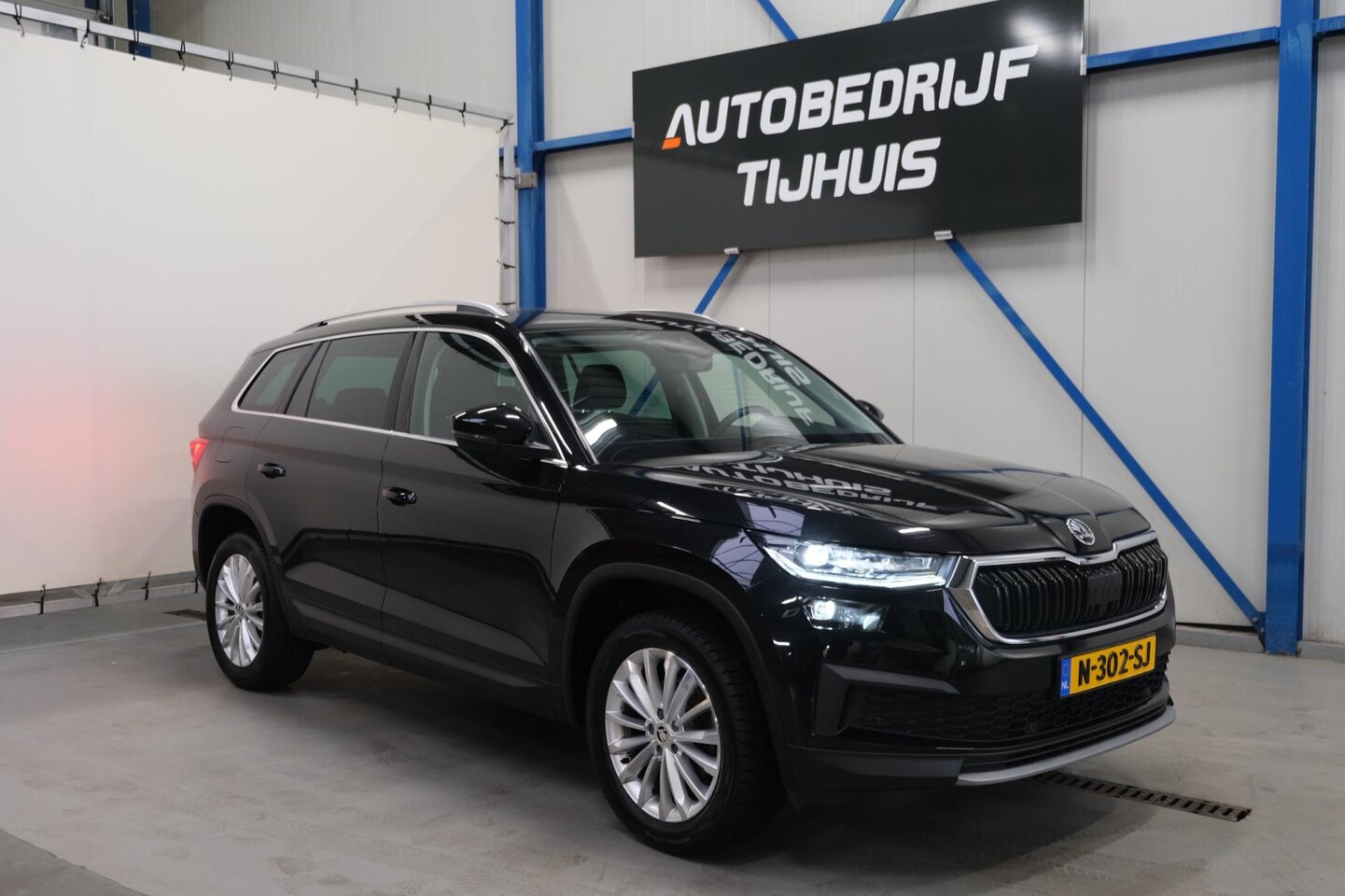 Skoda Kodiaq - 1.5 TSI Business Edition Automaat - N.A.P. Airco, Cruise, Navi, PDC, Camera, Trekhaak. - AutoWereld.nl