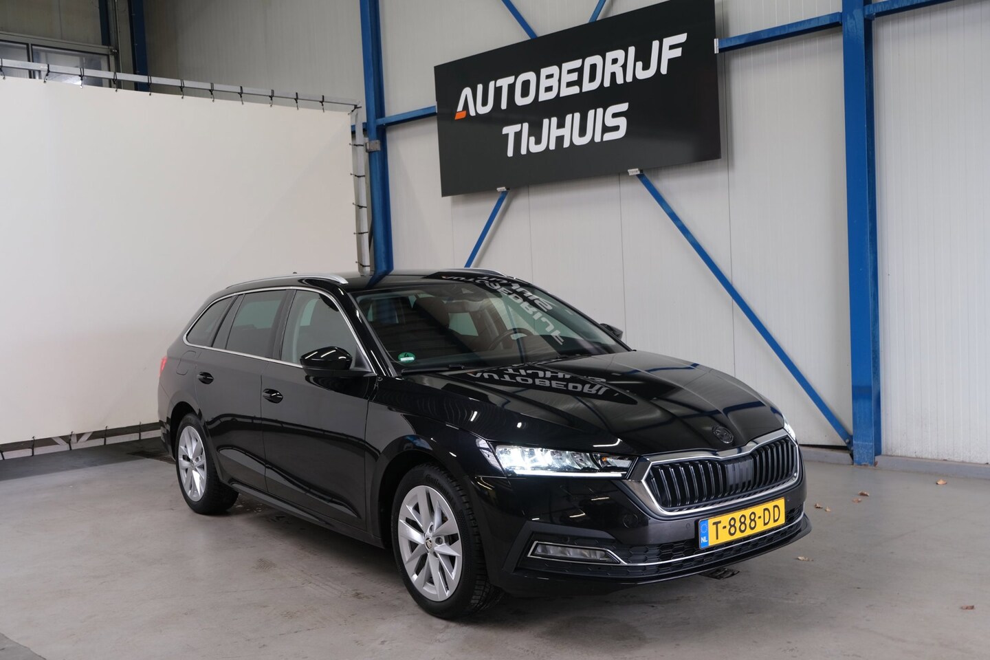 Skoda Octavia Combi - 1.0 e-TSI Business Edition Plus Automaat - N.A.P. Airco, Cruise, Navi, PDC, Stoelverwarmin - AutoWereld.nl