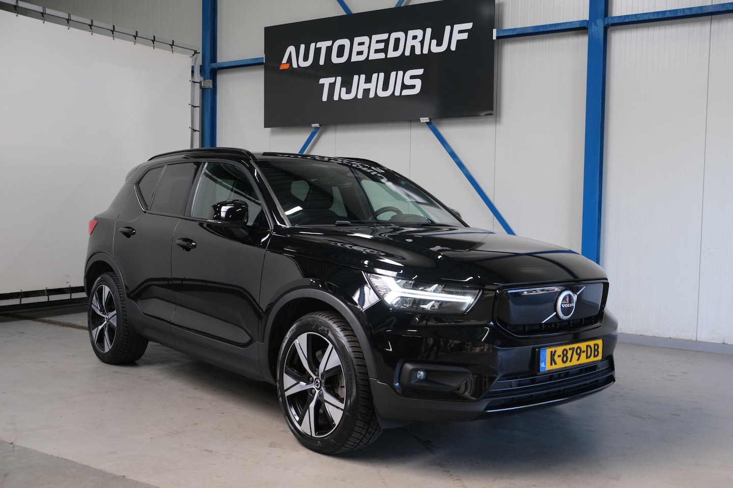 Volvo XC40 - Recharge P8 AWD R-Design > €15500,- Netto Export < - AutoWereld.nl