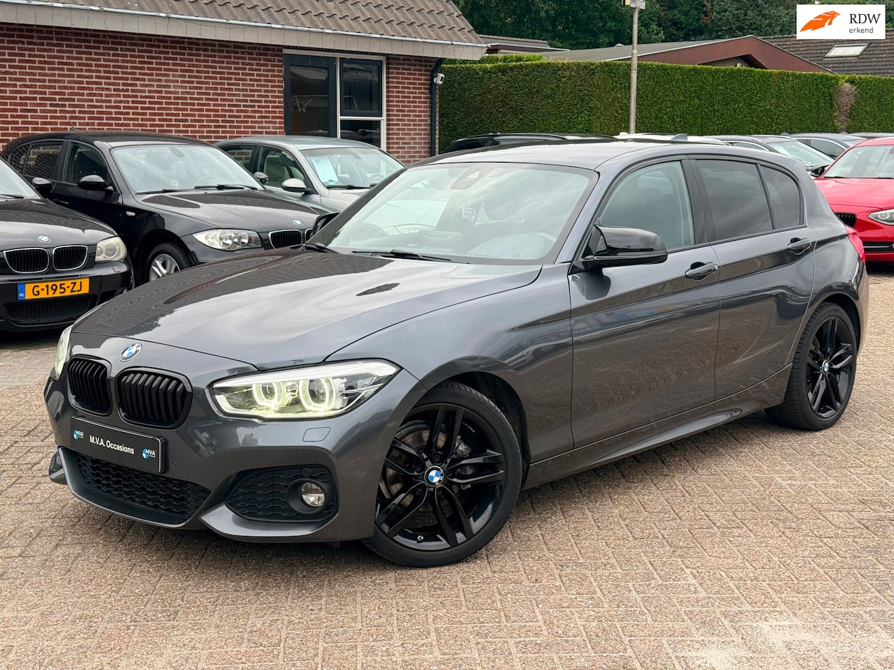 BMW 1-serie - 118i Centennial High Executive M Sport|Carplay|Camera|Cruise control|Airco|Stoelverw.|Nett - AutoWereld.nl