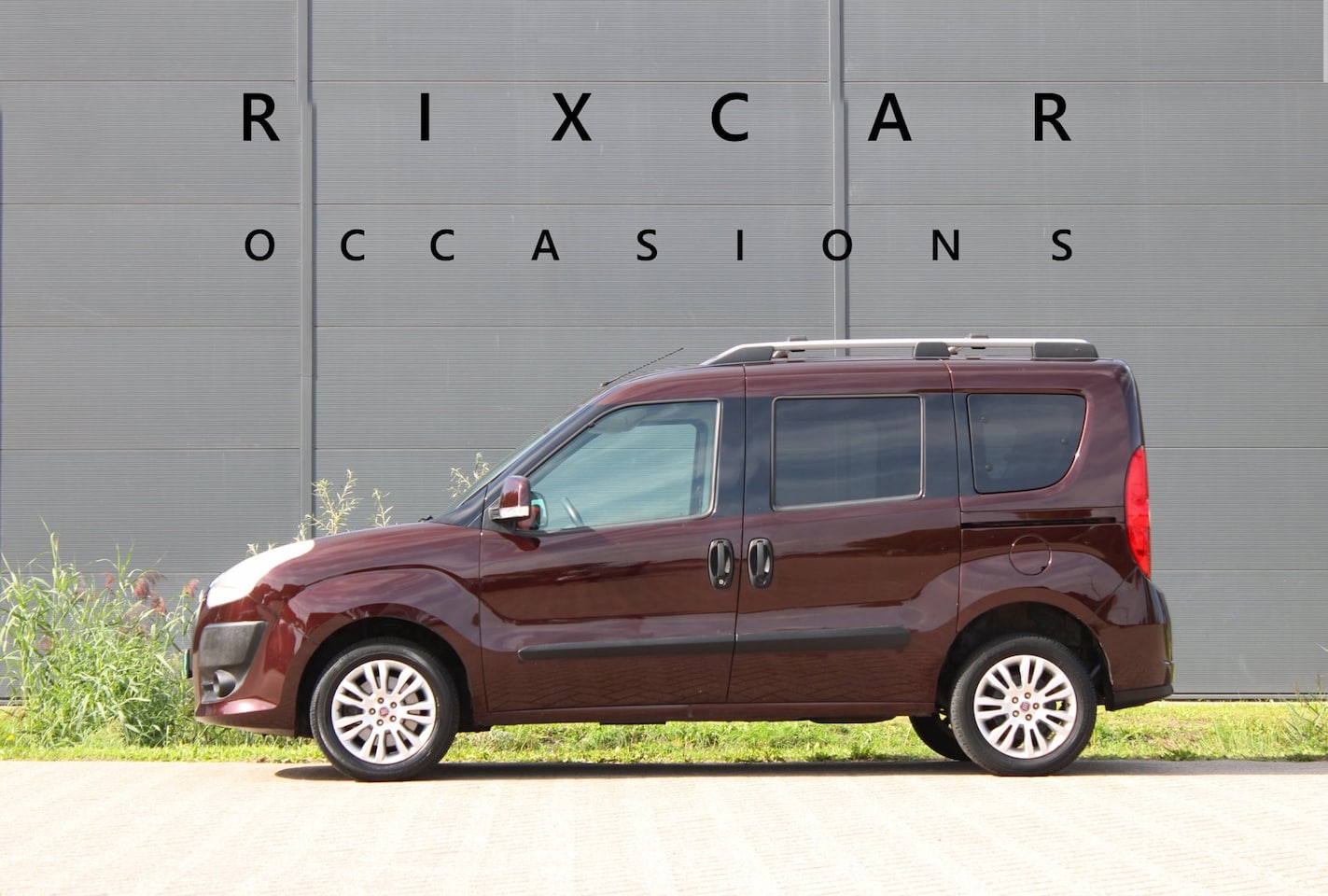 Fiat Doblò - 1.4 Emotion 7p. Airco 2x Schuifdeuren PDC - AutoWereld.nl