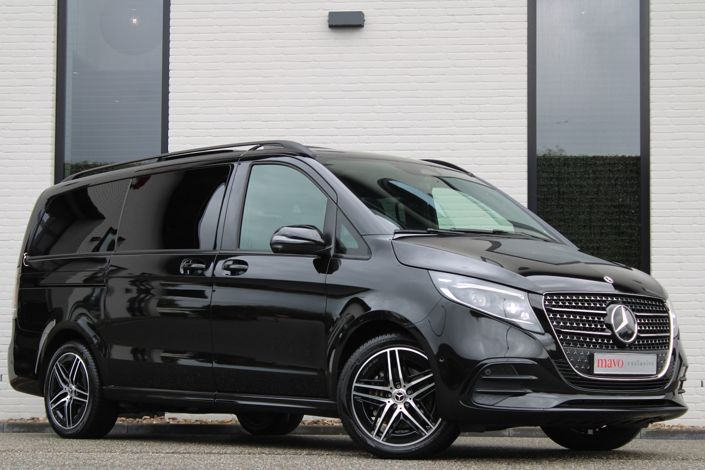Mercedes-Benz V-klasse - 300d / AMG / DC / 4-Matic / 8.000 km / Pano / Burmester / Stoelkoeling / Vol Opties / NIEU - AutoWereld.nl