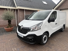 Renault Trafic - 1.6 dCi service bus Victron 3000W Bott inrichting