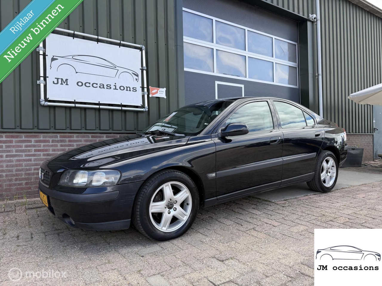 Volvo S60 - 2.4|Airco|Cruise|half leder|Lm velgen|APK 09-2026| - AutoWereld.nl