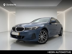 BMW 3-serie - 320i Sedan | Active Cruise Controle | Trekhaak | Sportstoelen | Leder | Innovation Pack |