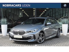 BMW 1-serie - 118i M Sport Automaat / Sportstoelen / Comfort Access / Adaptieve LED / Getint glas