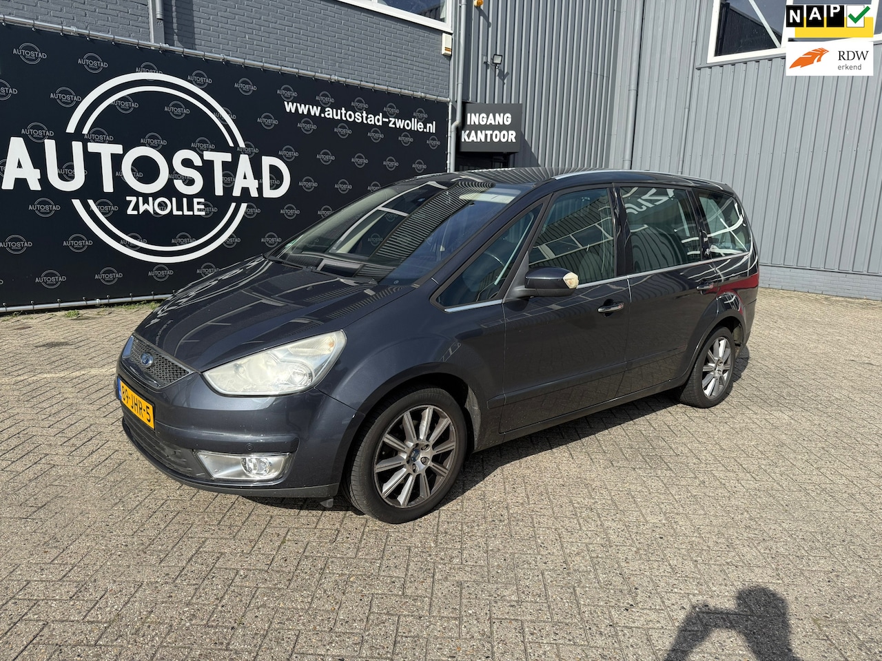 Ford Galaxy - 2.0-16V Ghia 7-pers Airco/Apk/Nap/Cruise/ - AutoWereld.nl