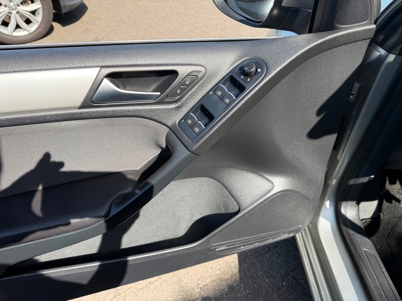 Volkswagen Golf Cabriolet - 1.2 TSI BlueMotion weinig kilometers van eerste eigenaar - AutoWereld.nl