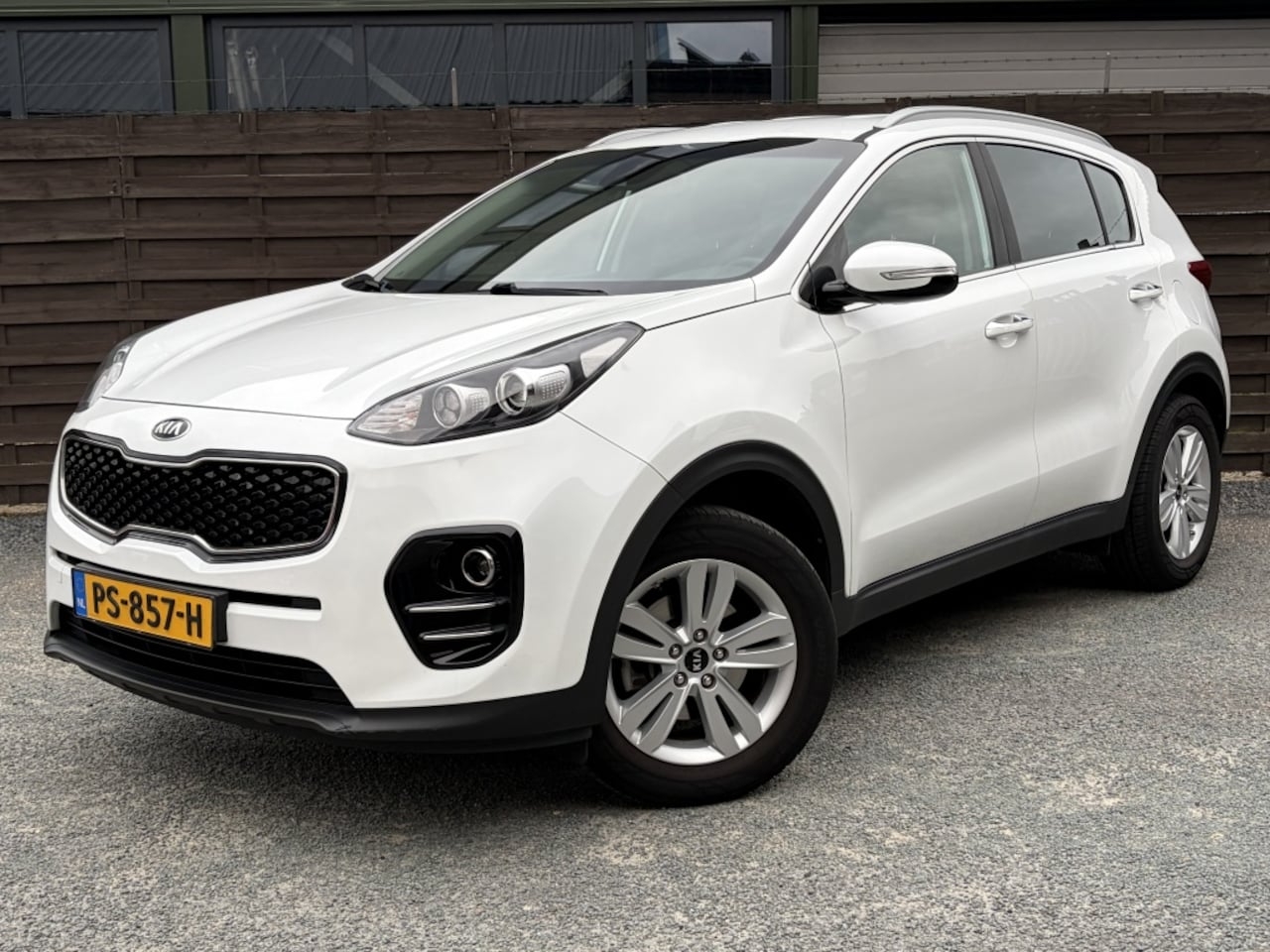 Kia Sportage - 1.6 GDI DynamicLine / Camera / Trekhaak / NAVI / NAP - AutoWereld.nl