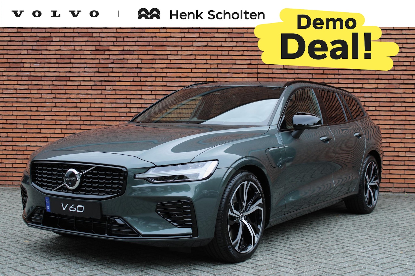 Volvo V60 - T6 Plug-in hybrid AWD Plus Dark | DEMO DEAL | Panoramadak | Harman Kardon geluidsysteem | - AutoWereld.nl