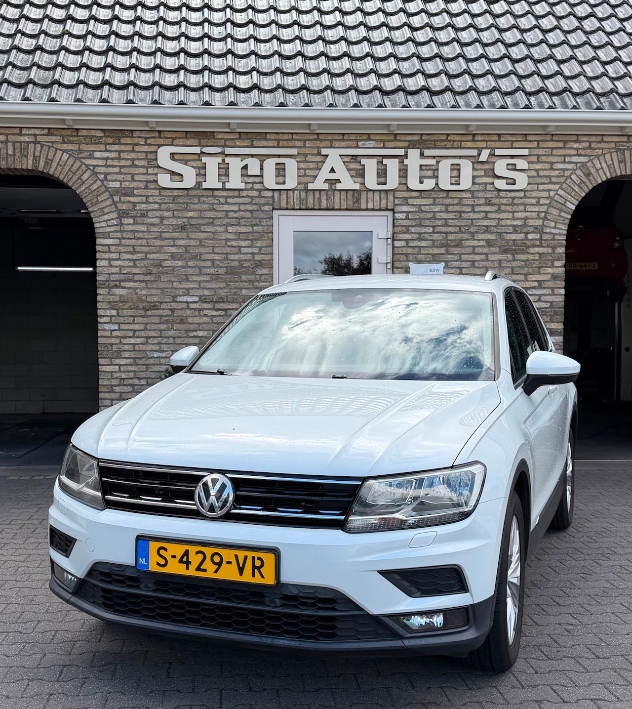 Volkswagen Tiguan - 1.4 TSI ACT Comfortline Business R 1.4 TSI ACT Comfortline Business R Bj 2017 - AutoWereld.nl