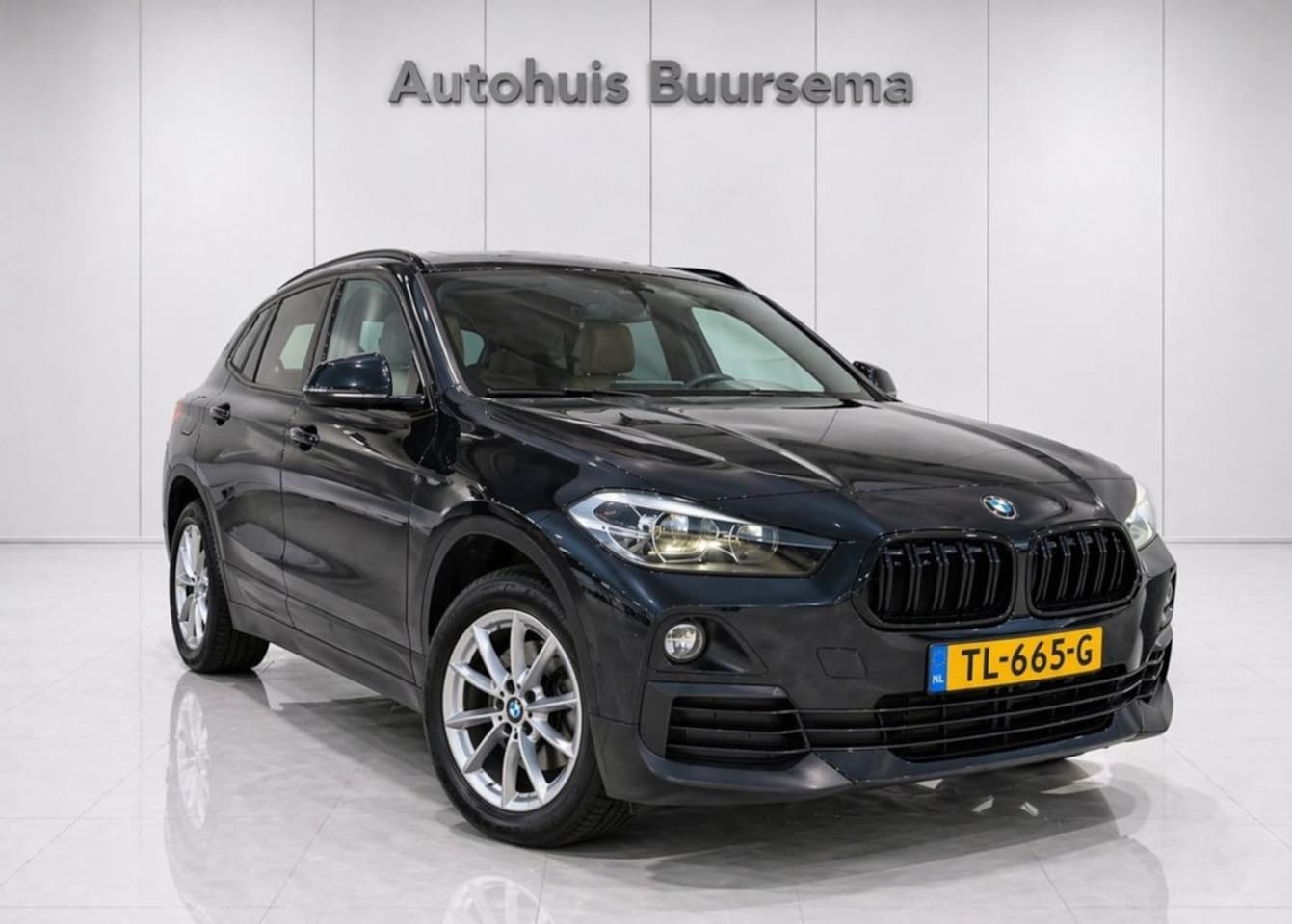 BMW X2 - sDrive18i | Navigatie | Bluetooth telefoon| Sportinterieur | Afneembare Trekhaak | - AutoWereld.nl