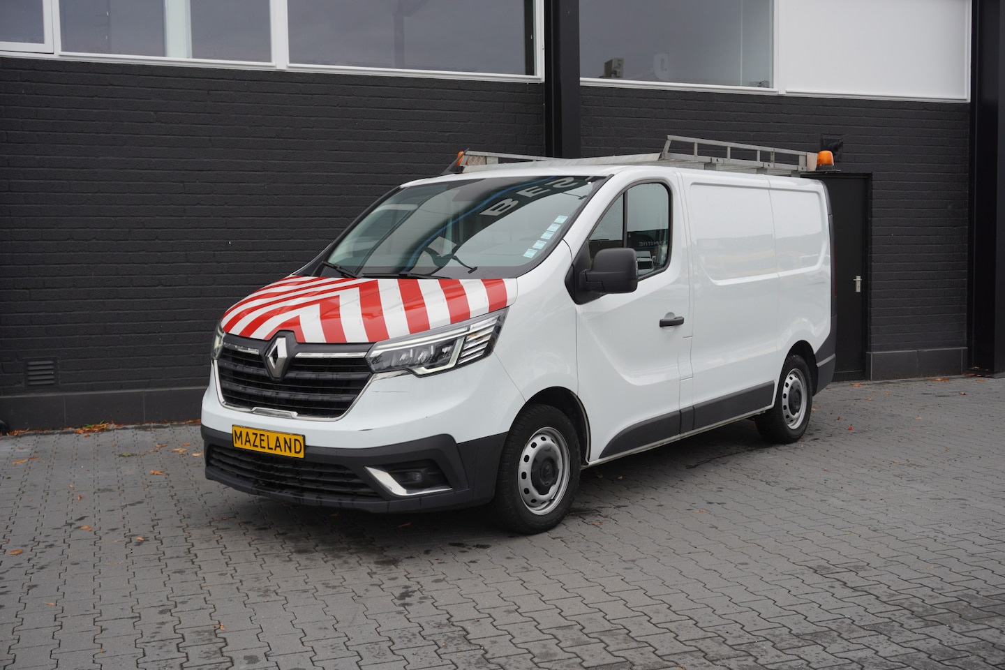 Renault Trafic - 2.0 Blue dCi 130PK EURO 6 - Airco - Navi - Cruise - €15.950,- Excl. - AutoWereld.nl
