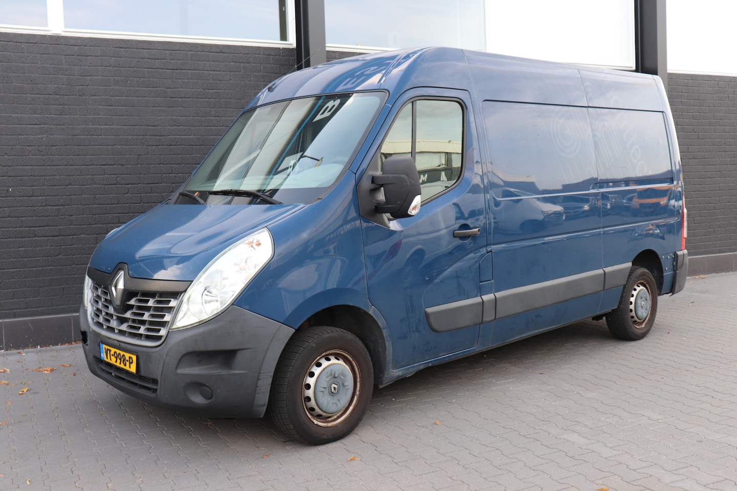 Renault Master - 2.3 dCi L2H2 - Airco - Cruise - Trekhaak - €2.950,- Excl. - AutoWereld.nl