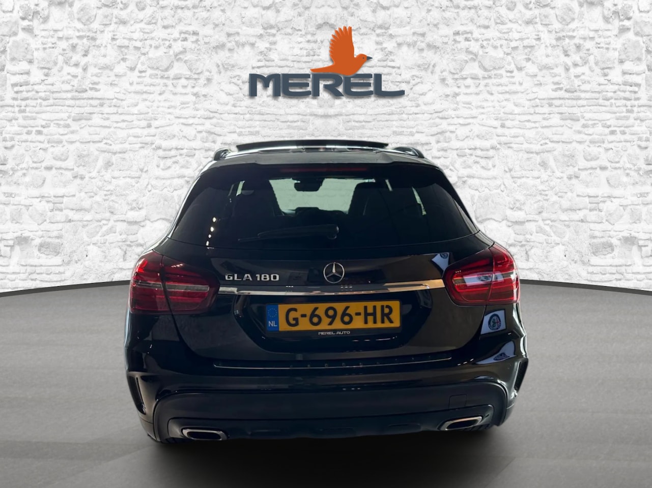 Mercedes-Benz GLA-Klasse - 180 Business Solution AMG | Pano | Night | Keyless | Camera