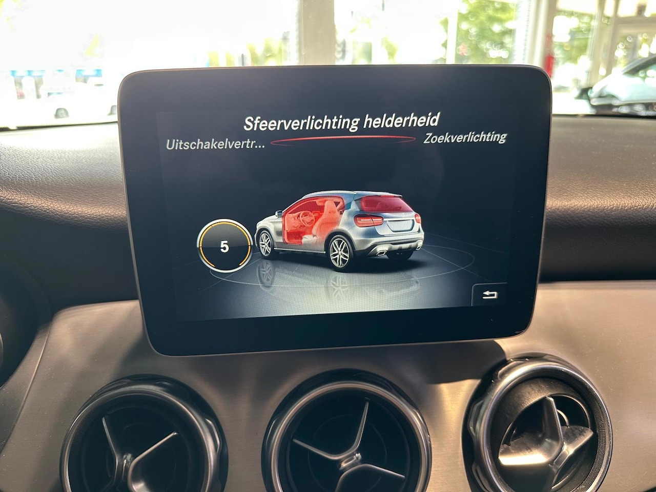 Mercedes-Benz GLA-Klasse - 180 Business Solution AMG | Pano | Night | Keyless | Camera