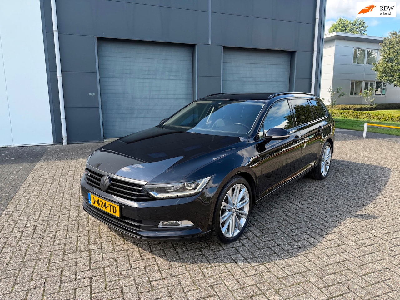 Volkswagen Passat Variant - 2.0 BiTDI 4Motion Highline 2016 Automaat - AutoWereld.nl