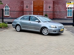 Toyota Avensis - 1.8 VVTi Luna / 1e Eigenaar / Dealer onderhouden / Nap / Airco / Trekhaak