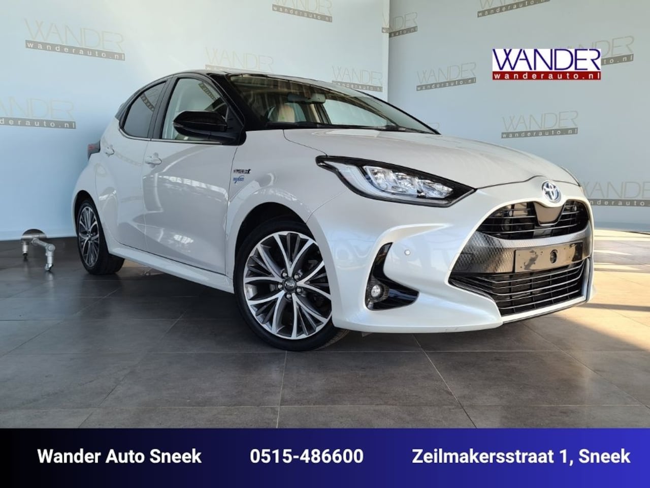 Toyota Yaris - 1.5 Hybrid Executive /Carplay/Stoelverwarming/Draadloze telfoonoplader/Camera/LED - AutoWereld.nl