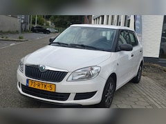 Skoda Fabia - 1.2-12V Go* airco ijs* lage km* nap*apk*trekhaak * rijd perfect *inruilen mogelijk