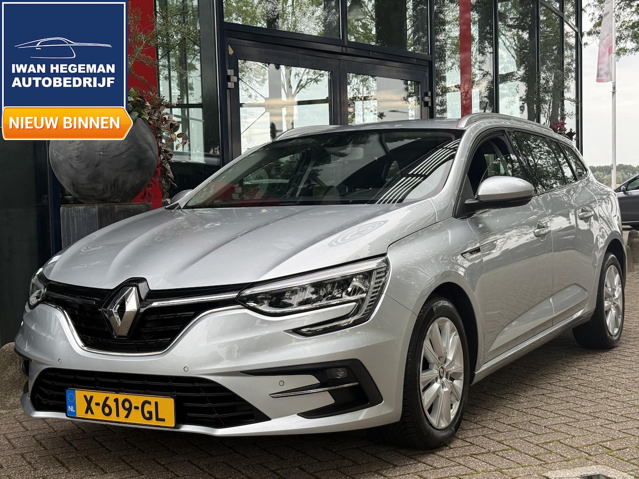 Renault Mégane Estate - 1.3 TCe 140 | Navigatie | ECC | PDC voor + achter | LM Velgen | Apple CarPlay/Android Auto - AutoWereld.nl