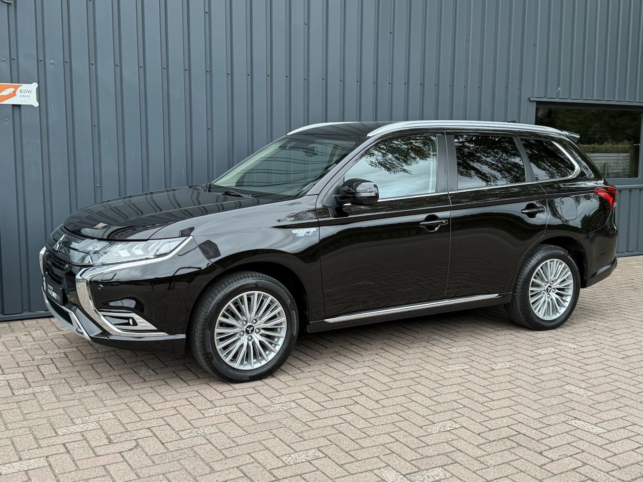 Mitsubishi Outlander - 2.4 PHEV S-Edition DEALER OND.!/APPLE CARPLAY!/APK!/ - AutoWereld.nl