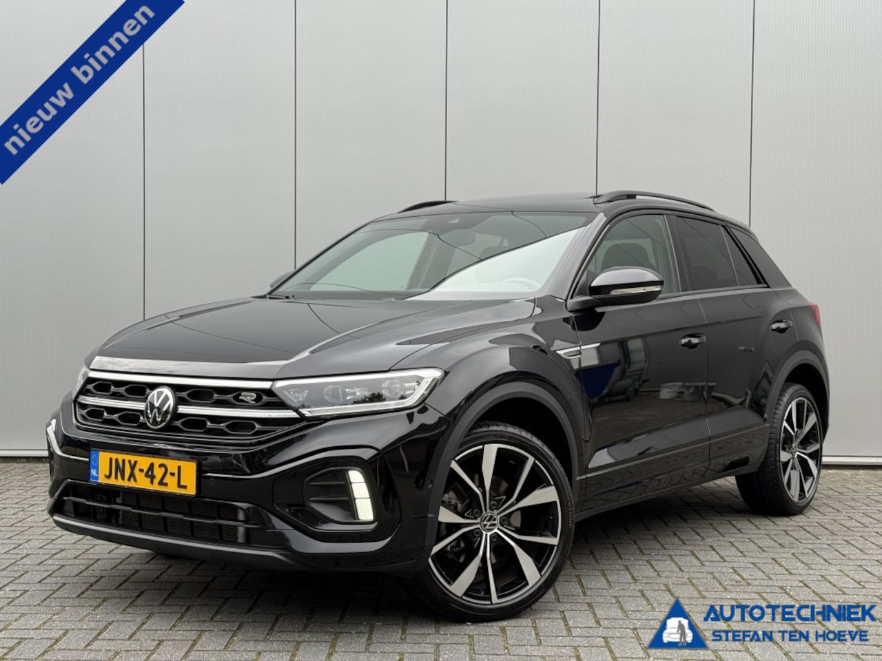 Volkswagen T-Roc - 1.5 TSI R-Line black style DSG Panoramadak Carplay 19" velgen - AutoWereld.nl