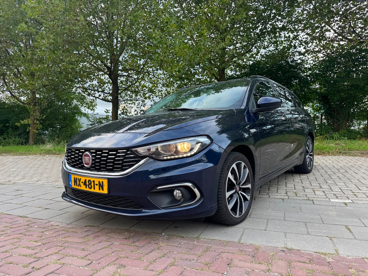 Fiat Tipo Stationwagon - 1.6 MultiJet 16v Business Lusso 1.6 MultiJet 16v Business Lusso - AutoWereld.nl