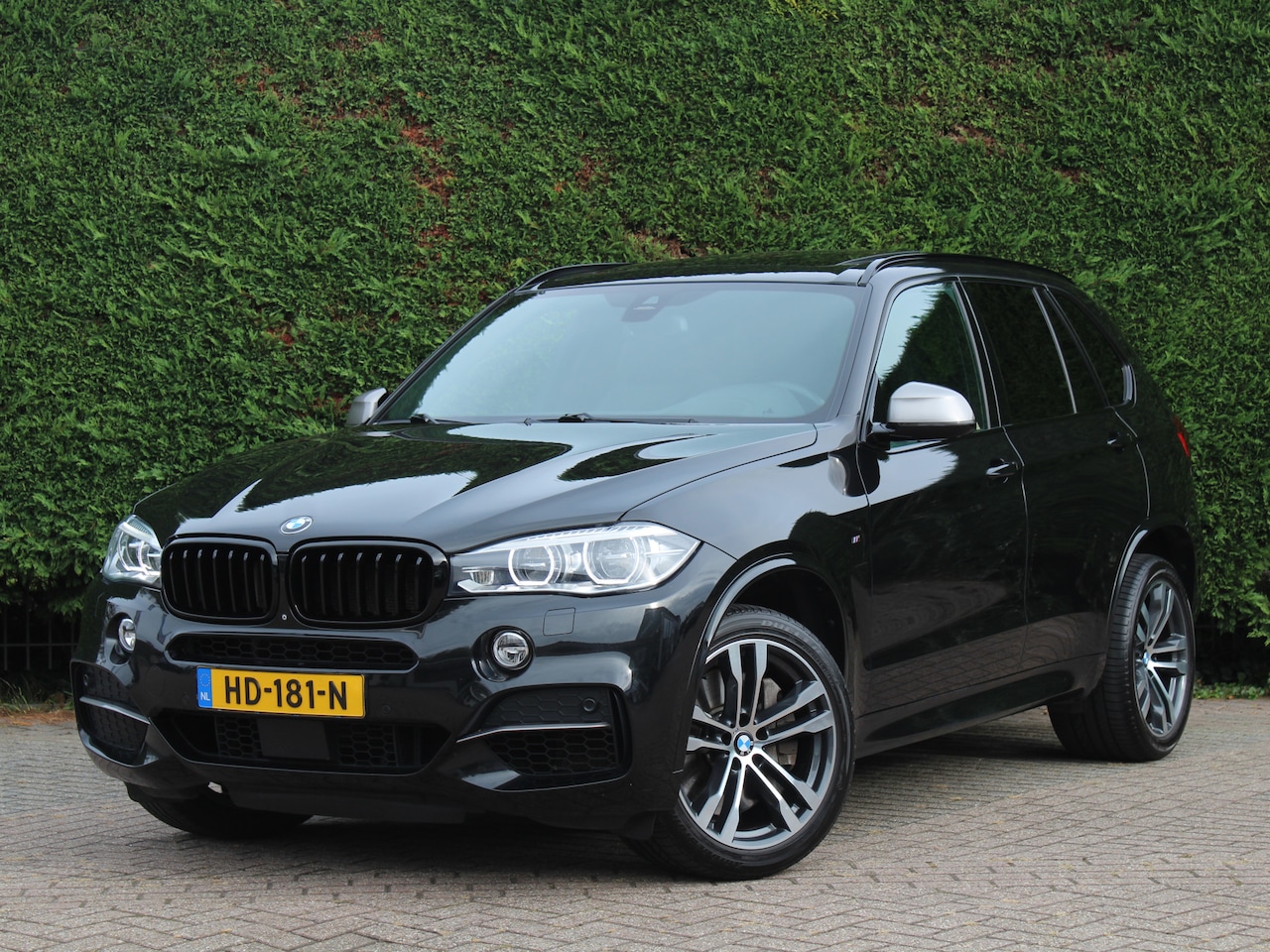 BMW X5 - M50d High executive | Panoramadak | Trekhaak | Stuurverwarming - AutoWereld.nl