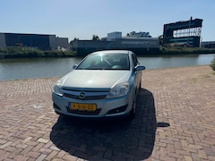 Opel Astra - 1.4 Selection