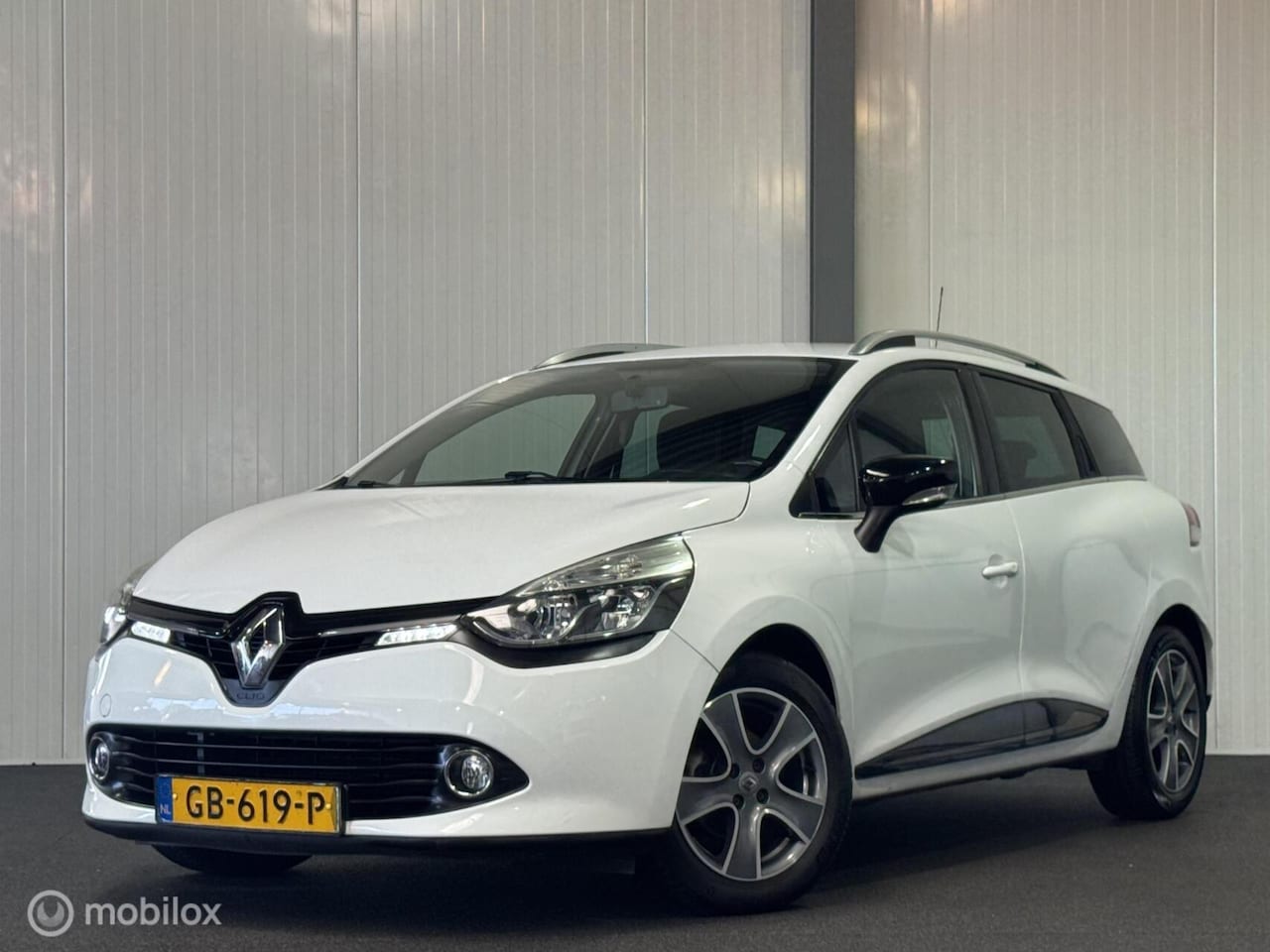 Renault Clio Estate - 0.9 TCe Night&Day [ NAP cruise camera LM ] - AutoWereld.nl