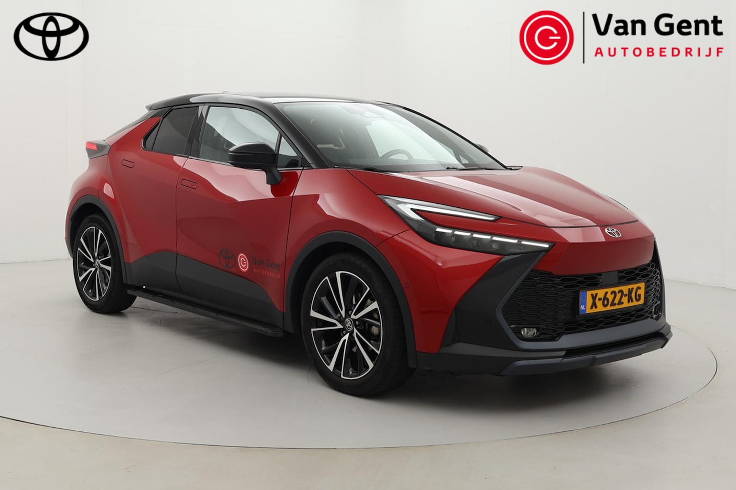 Toyota C-HR - 1.8 Hybrid 140 Executive | Panoramadak | Treeplanken | Dodehoek detectie | JBL | Head-up d - AutoWereld.nl