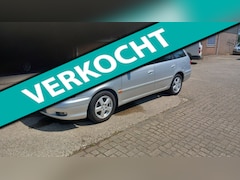 Toyota Avensis Wagon - 1.8-16V Linea Luna airco