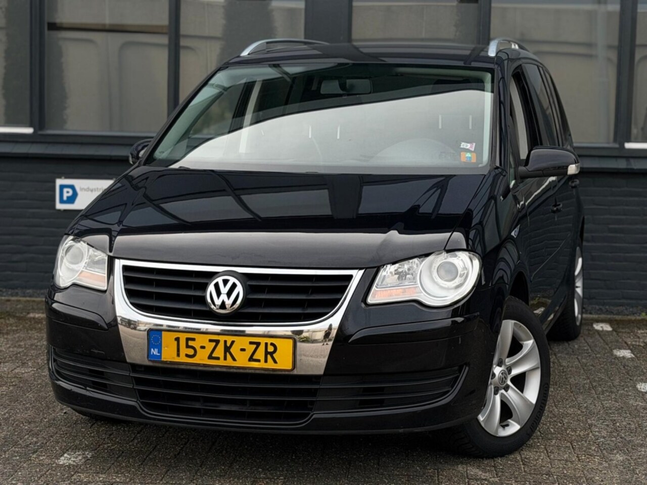 Volkswagen Touran - 1.4 TSI Comfortl |7 Persoons |Nieuwe APK |CruiseC |Clima - AutoWereld.nl