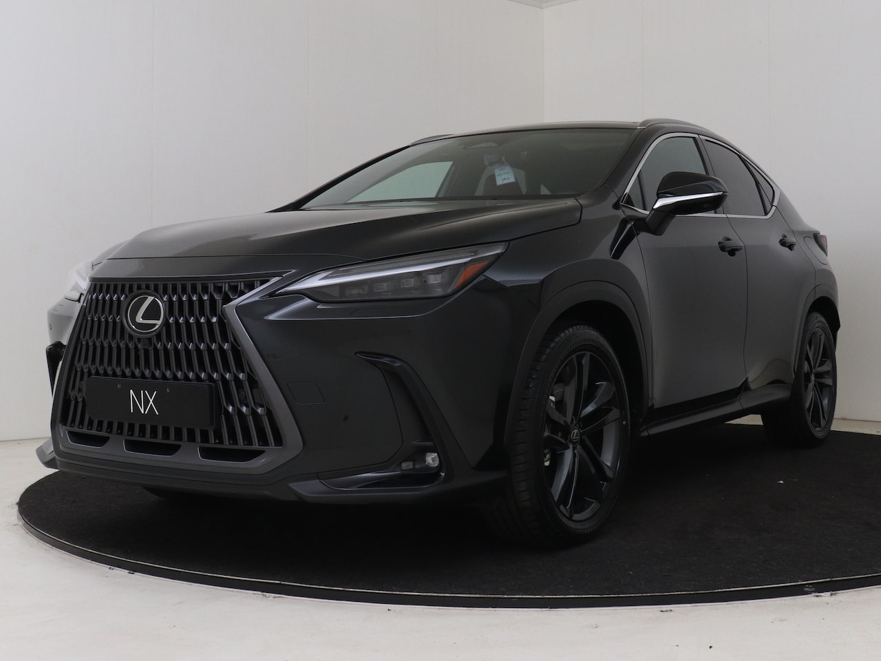 Lexus NX - 450h+ AWD 35th Edition Trekhaak | 360 Camera | 20" Velgen - AutoWereld.nl