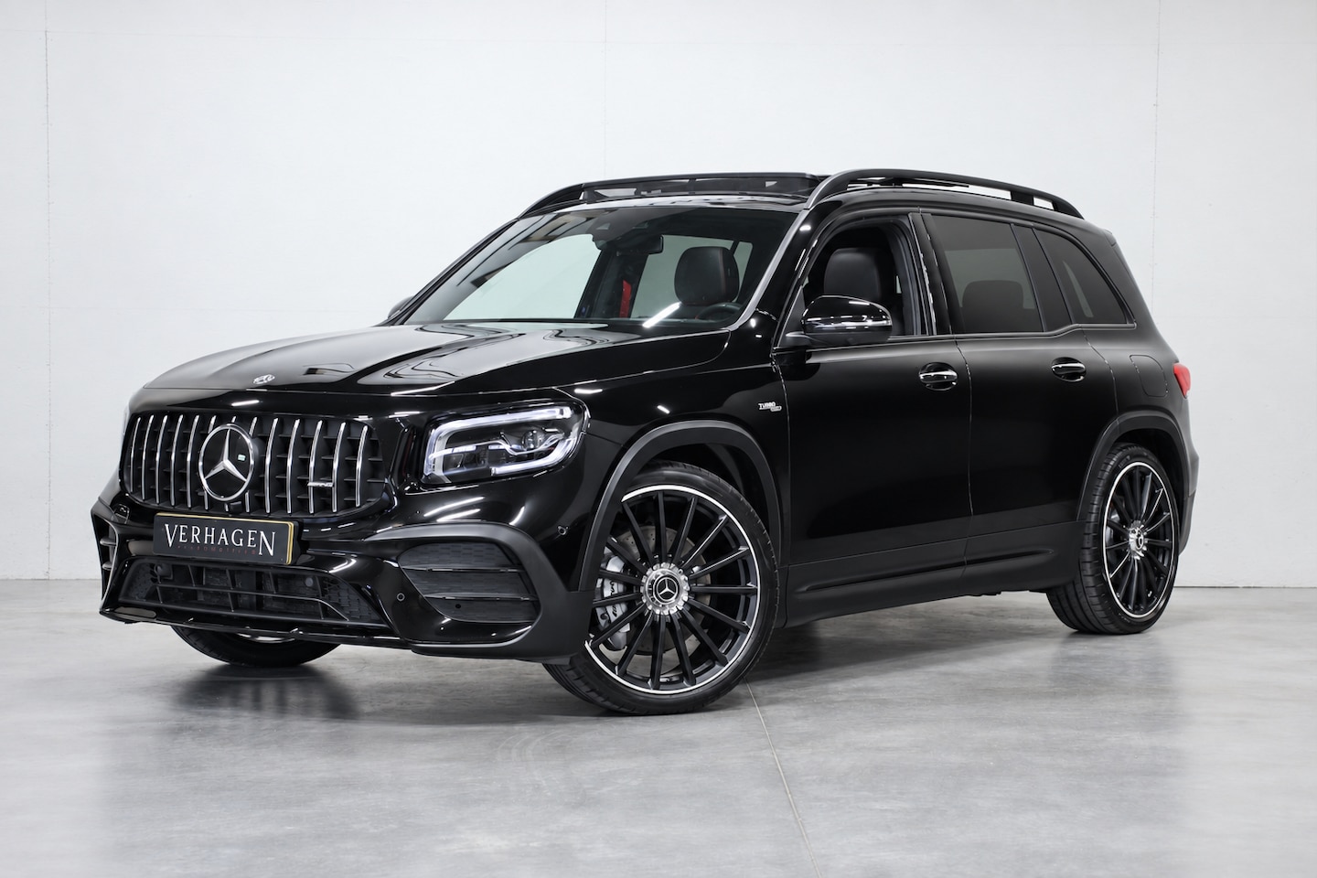 Mercedes-Benz GLB - AMG 35 4MATIC Premium Plus NL auto Panod Head up Burmester - AutoWereld.nl