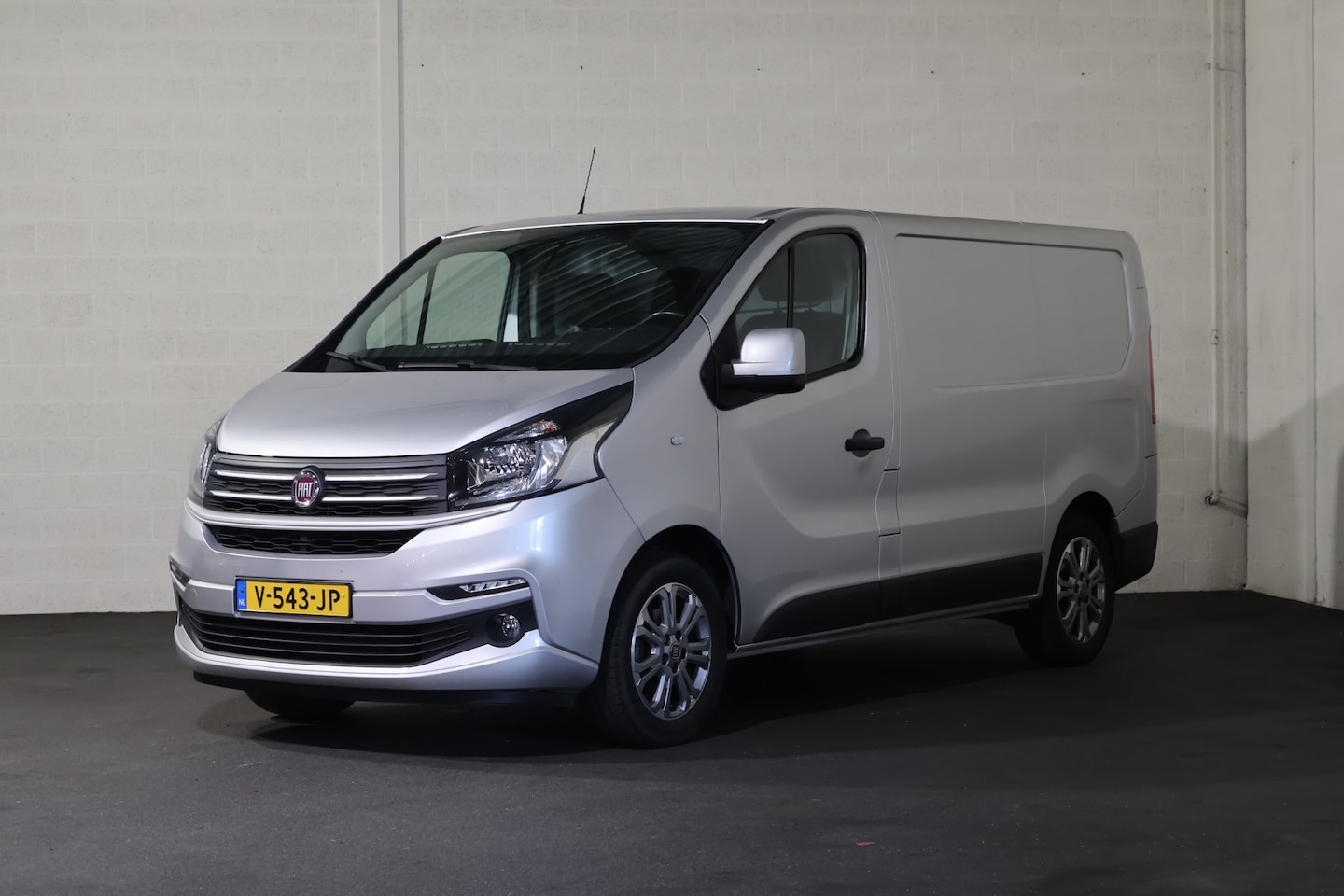 Fiat Talento - 1.6 MJ L1 H1 SX Airco Navigatie 63dkm - AutoWereld.nl