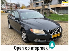 Volvo V70 - 2.4D Limited Edition, Aut, Trekhaak, Cruise/Climate control, Leder, Pdc, Lmv, Geen import,