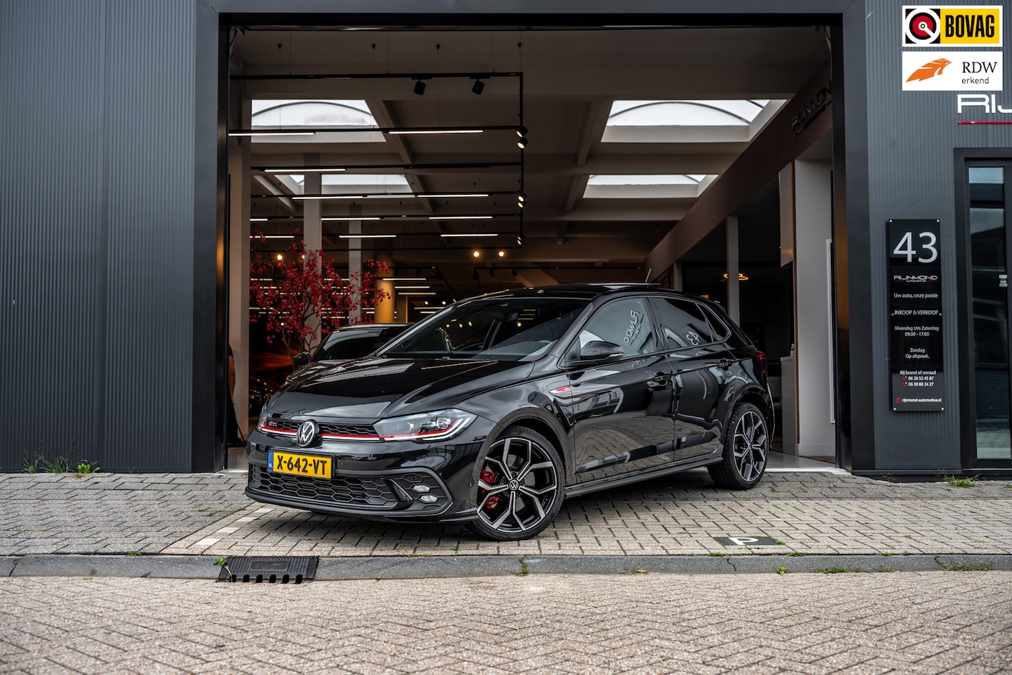 Volkswagen Polo - 2.0 TSI GTI|Pano|Carplay|Navi|Dealer Onderhouden - AutoWereld.nl