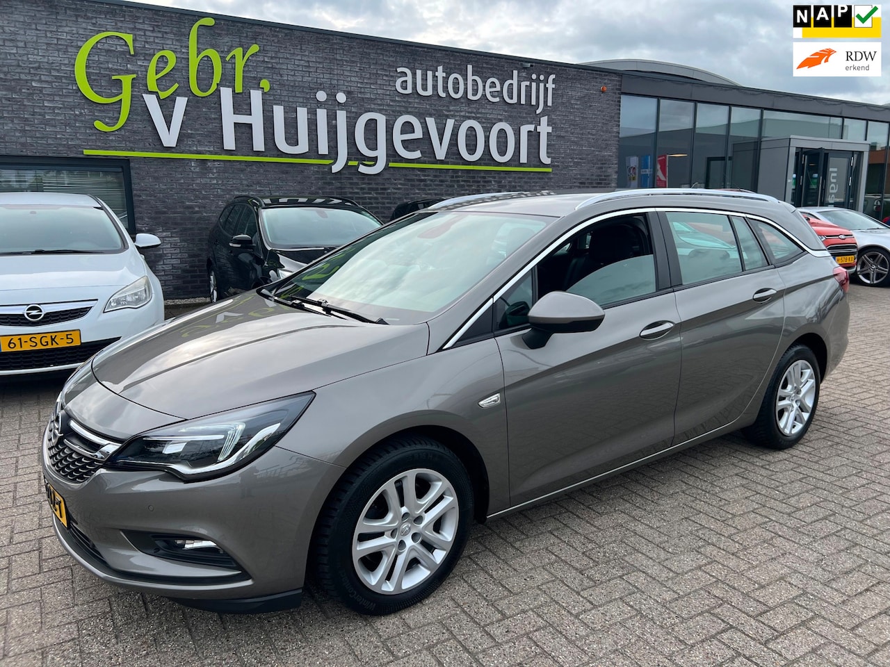 Opel Astra Sports Tourer - 1.6 CDTI Business 1.6 CDTI Business+ - AutoWereld.nl