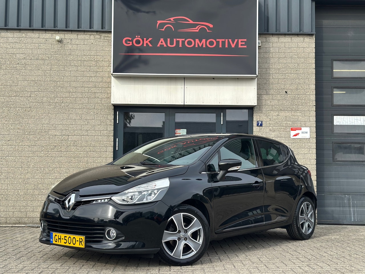 Renault Clio - 0.9 TCe ECO Night&Day / LED / NAP / Cruise Control / Airco / Audio Installatie / PDC / LM - AutoWereld.nl