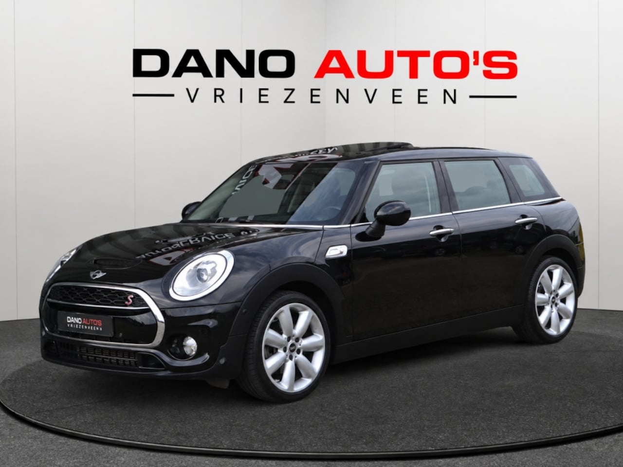 MINI Clubman - 2.0 Cooper S 192PK Chili Navi/LED/Pano/Leer - AutoWereld.nl