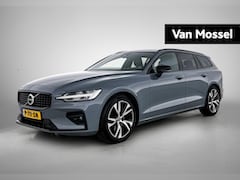 Volvo V60 - 2.0 B4 Plus Dark 1e Eigenaar | Origineel Nederlands Voertuig | Automaat | Trekhaak