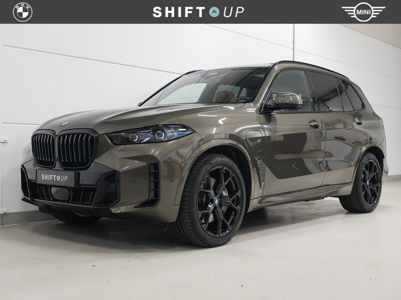 BMW X5 - xDrive50e M-Sport | Panoramadak | Massage | Harman Kardon - AutoWereld.nl