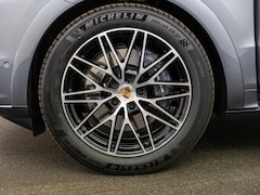 Porsche Cayenne - E-Hybrid Black Edition