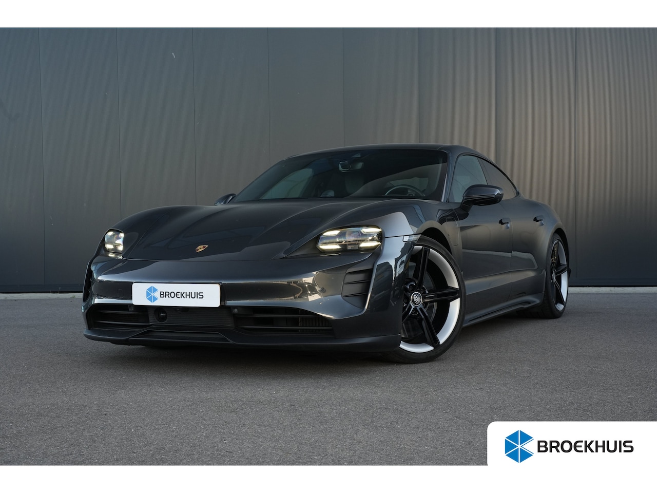 Porsche Taycan - 4S 530pk 79 kWh | SOH: 99,58% | 360 Camera | Panoramadak | Stoelventilatie | 21" | Luchtve - AutoWereld.nl